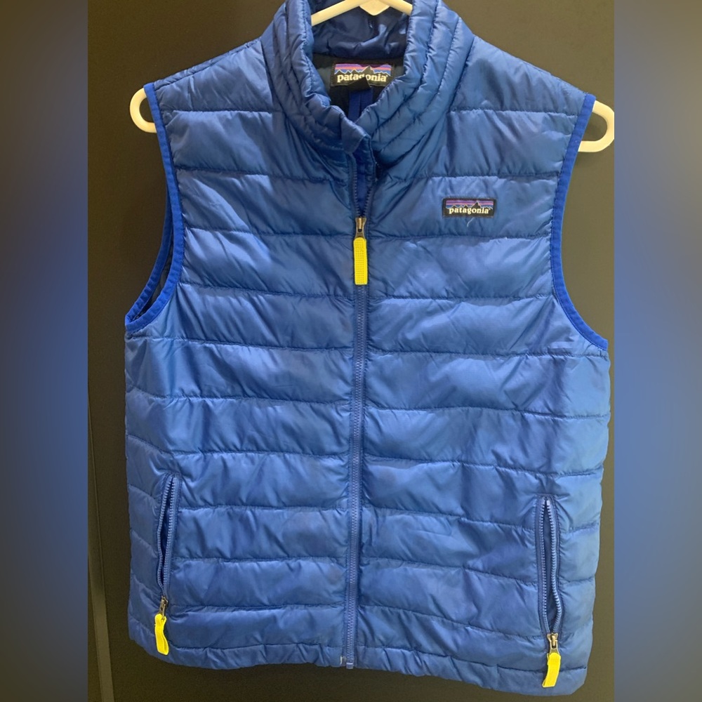 Patagonia boys down vest XL 14